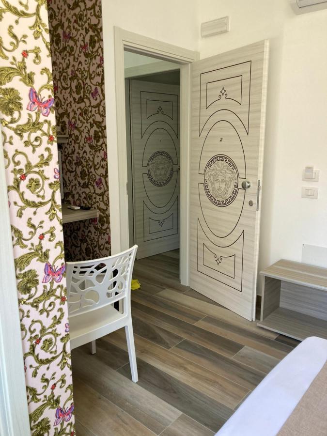 Domus Luxury Tropeaアパートメント エクステリア 写真